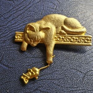 JJ Jonette Gold Cat Mouse Brooch Vintage Cat Mouse Brooch